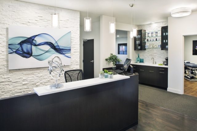 chiropractic-office-reception-area